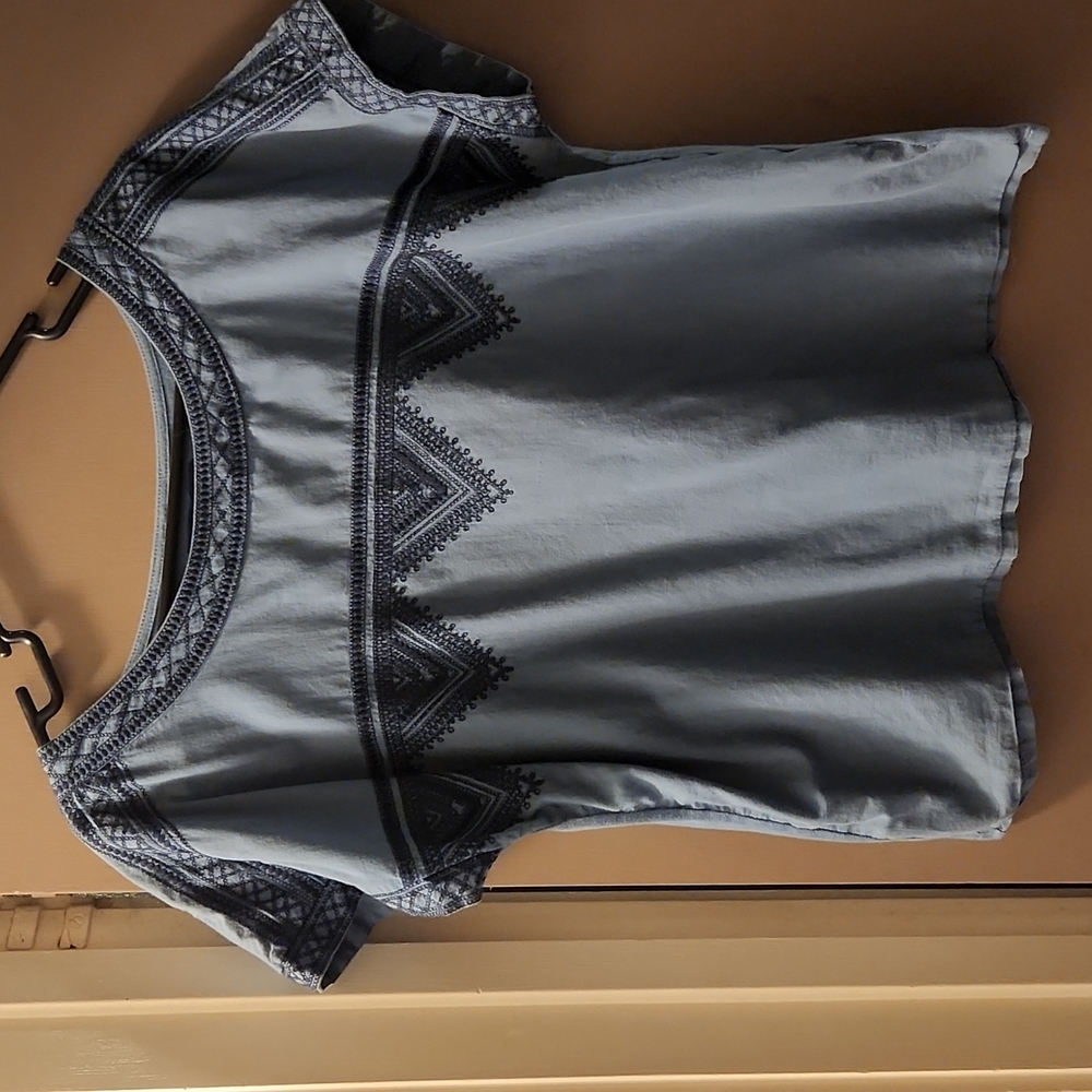 Vintage embroidered crop top